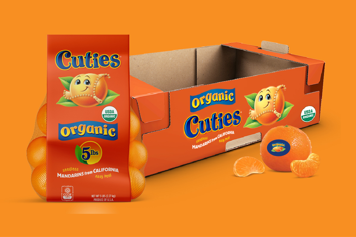 Cuties bag and box mock-ups and a Cuties mandarin with sticker