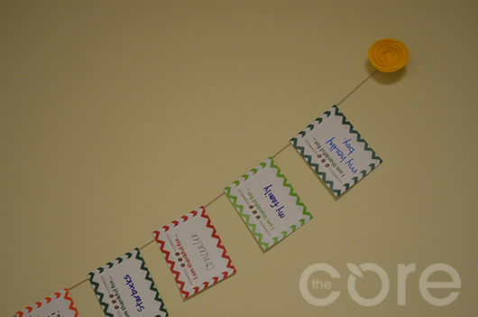 Thanksgiving-Bunting-Printables-4-with-Flower-Push-Pin Thanksgiving-Bunting-Printables-4-with-Flower-Push-Pin