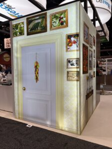 Del Fresco Booth Door Wall